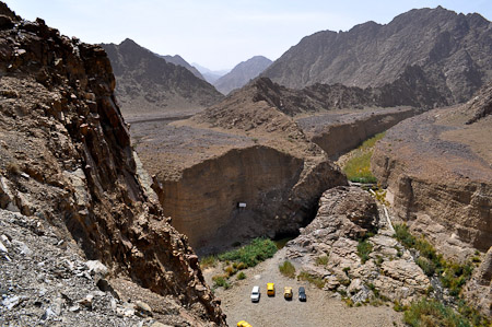 Dinsdag 8 maart 2011 - Fujairah - V.A.E. - rotsachtige kloven en kleurrijke canyons